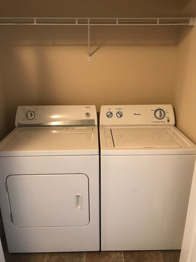 Building Photo - 9851 W Rosecroft Ct