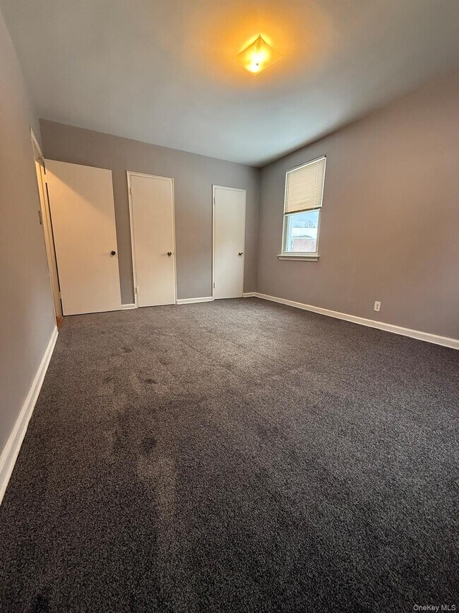 Building Photo - 175 Bryant Crescent