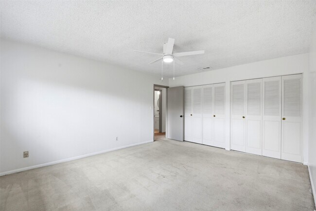 Building Photo - 2275 Triway Ln