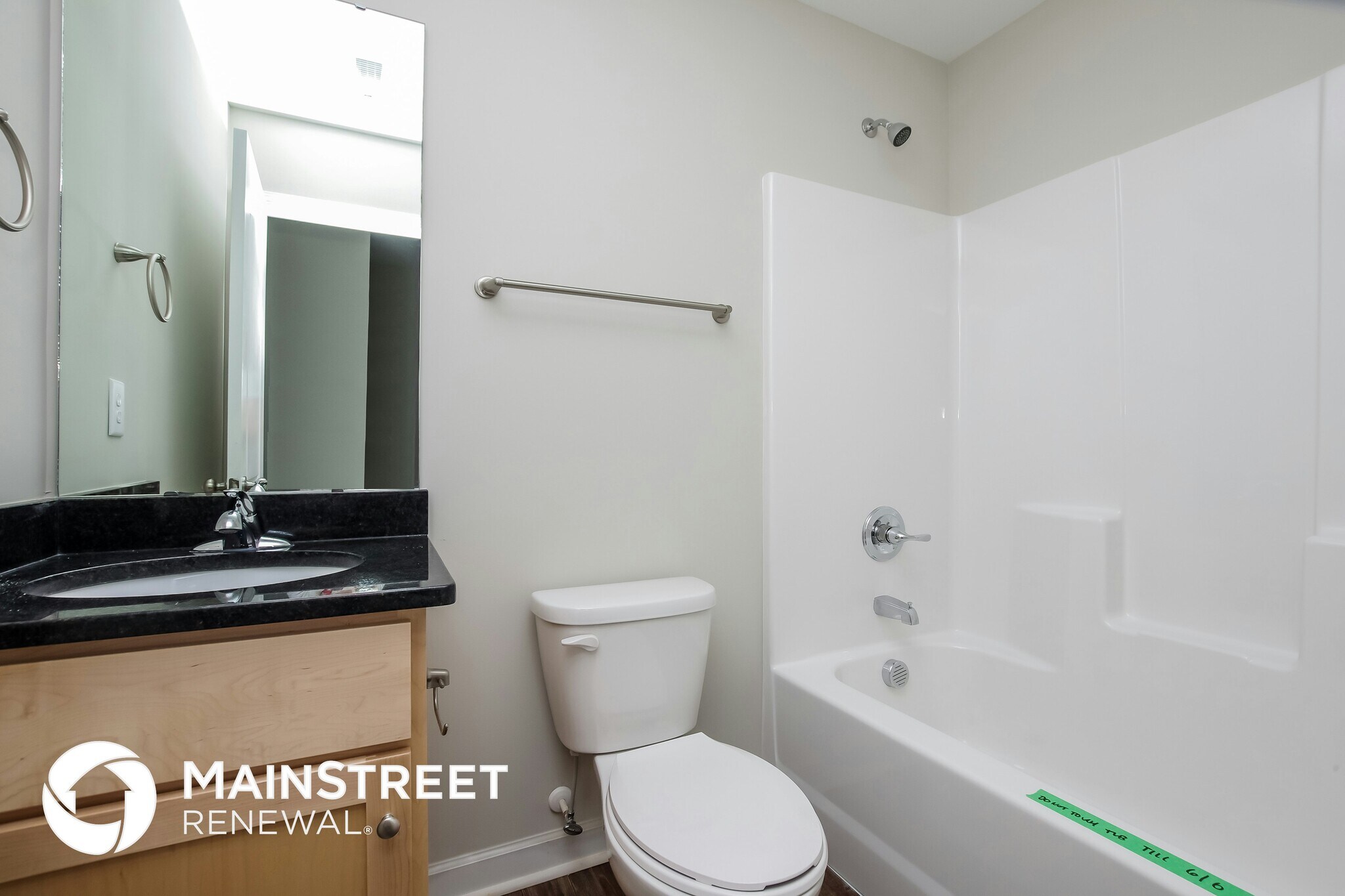 Building Photo - 492 Rogers Lake Rd E