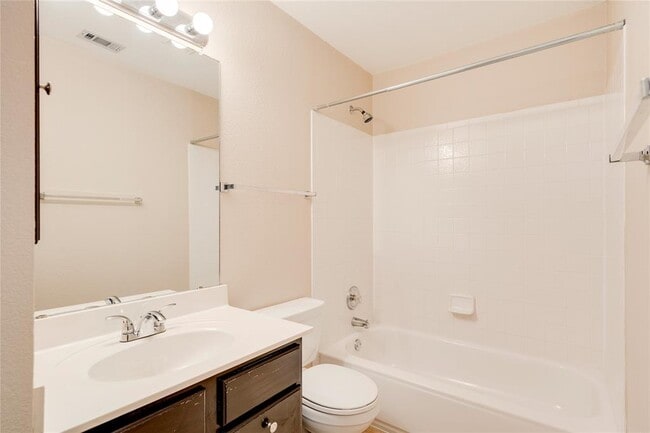 Building Photo - 11412 Kingsgate Dr