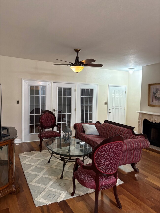 Building Photo - 580 Wilcrest Dr