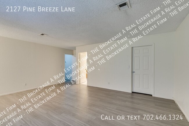 Building Photo - 2127 Pine Breeze Ln
