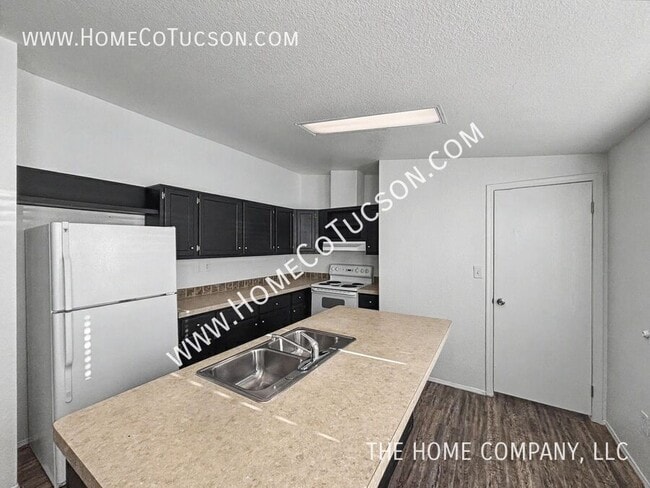 Building Photo - 3171 W Jusnic Cir