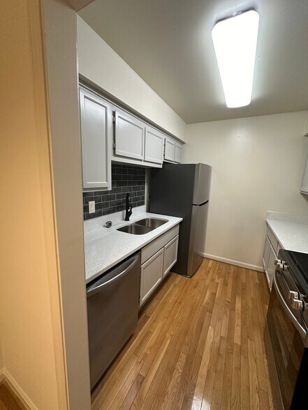 Building Photo - 2118 Acklen Ave