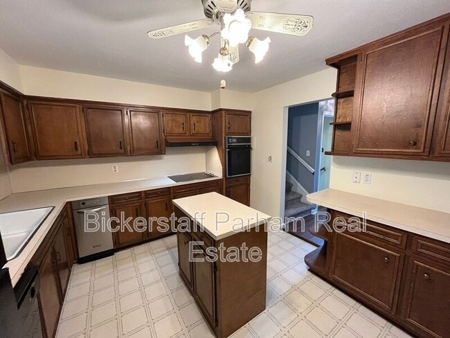 Building Photo - 4027 Canady St