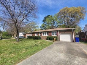 Building Photo - EASTON PLACE