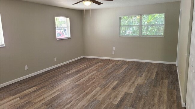 Building Photo - 4611 W Villa Rosa St