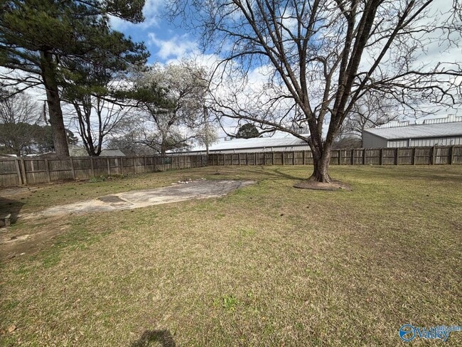 Building Photo - 756 Morris St SW