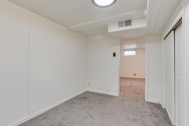 Building Photo - 3703 S Sherman St