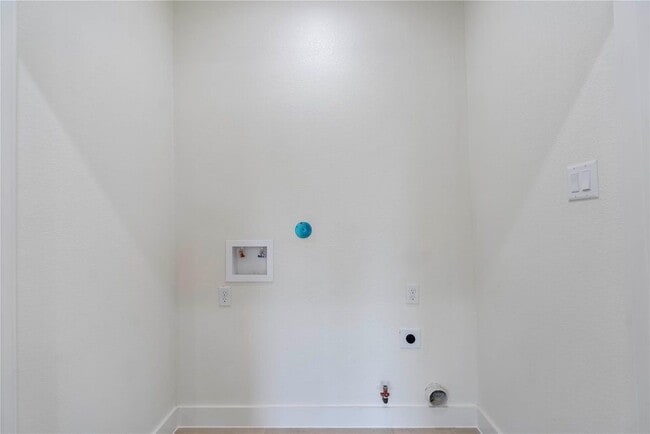 Building Photo - 4505 Phlox St