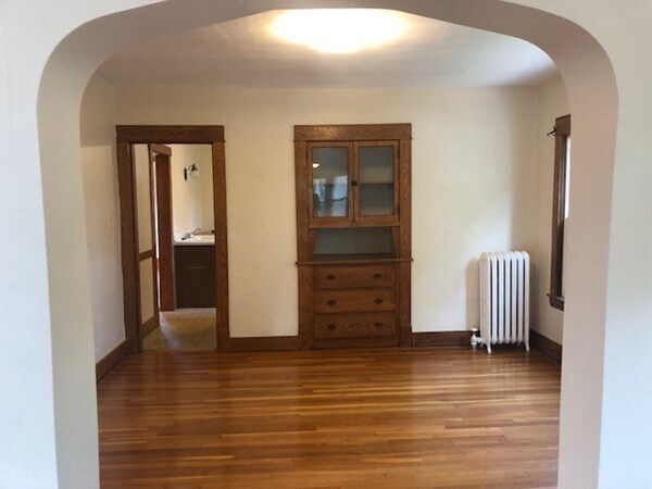 Building Photo - 53 Dresser Ave