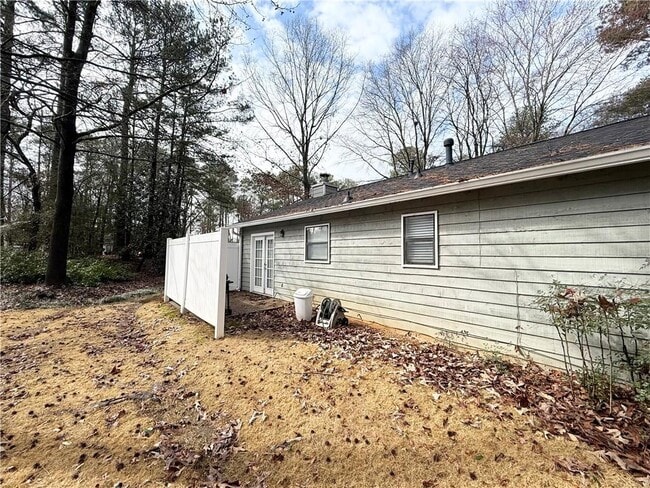 Building Photo - 1050 Mathews Ct