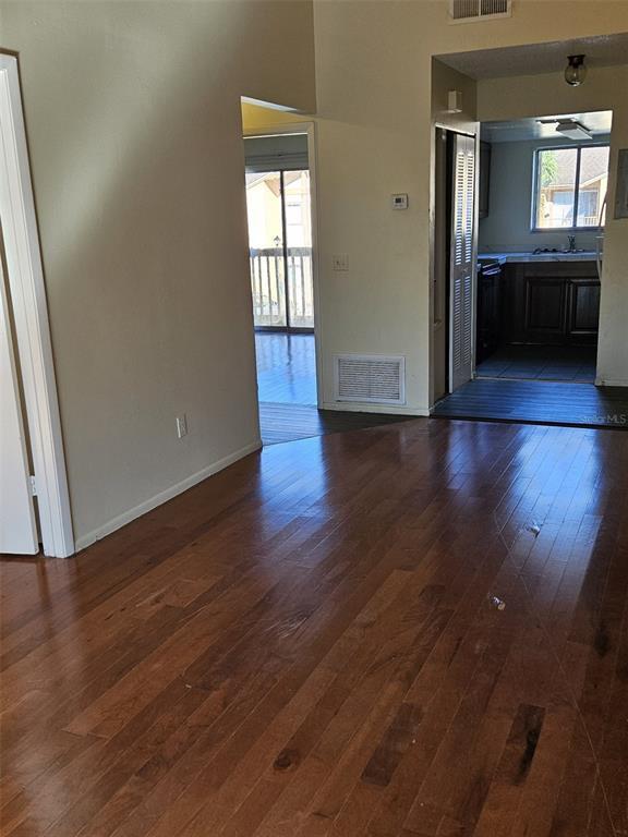 Building Photo - 2054 Bowen Dr