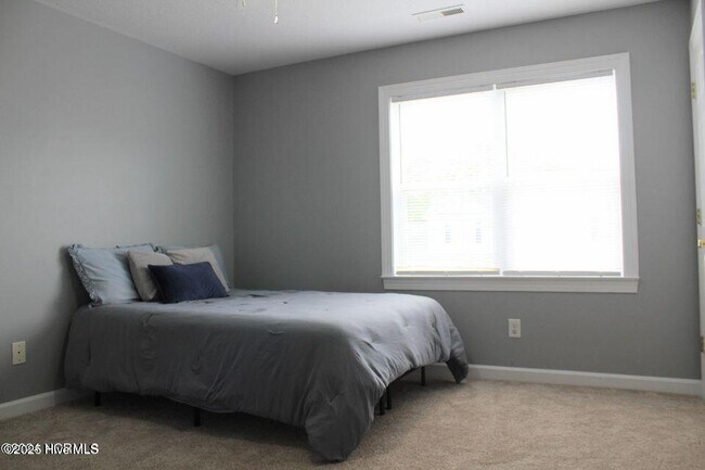 Building Photo - 801 Springwood Dr