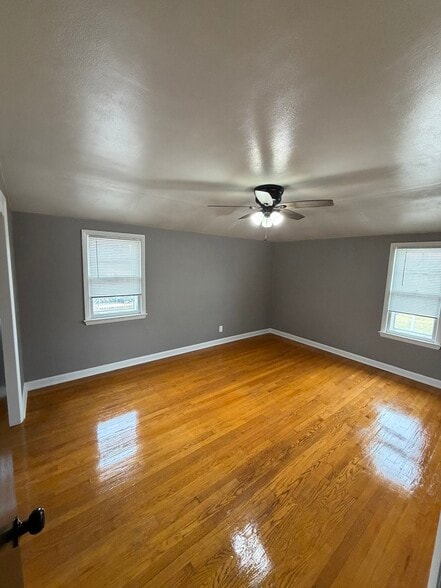 Building Photo - 2640 S 69th St