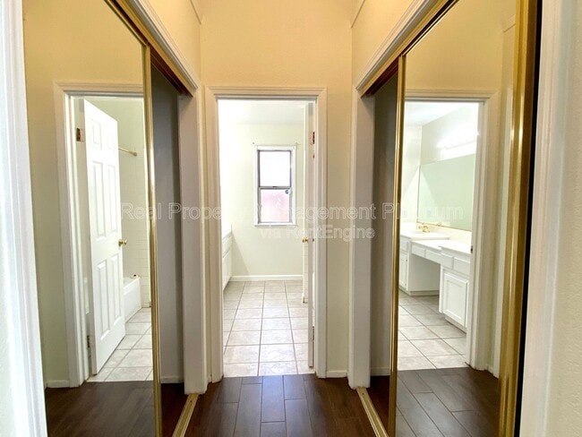 Building Photo - 5811 W Sample Ave