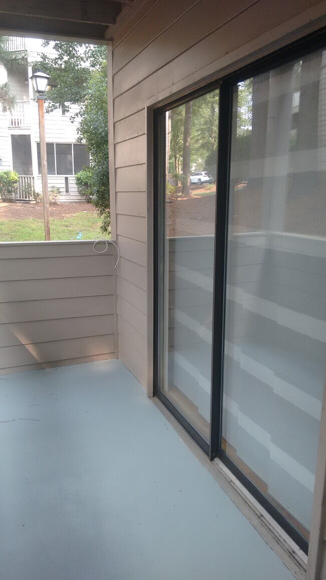 Porch - 600 Audubon Lake Dr