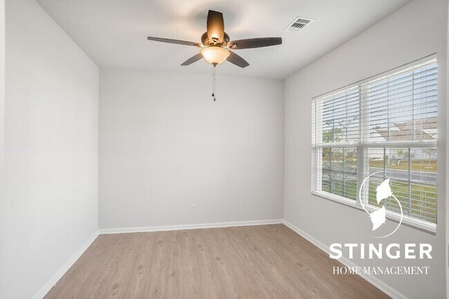 Building Photo - 70 Keowee Ln