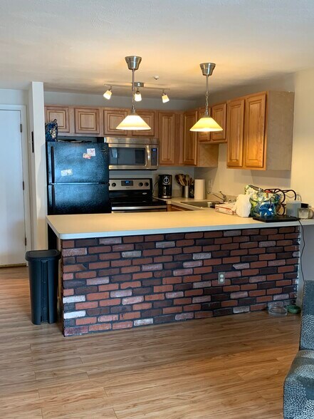 Building Photo - 141 Pierce St