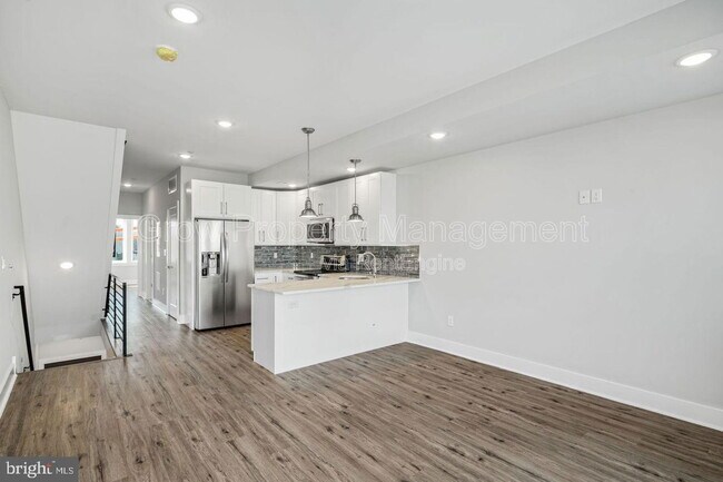 Building Photo - 1904 E York St