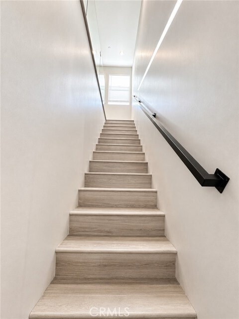 Building Photo - 16322 Paseo De Rocha Dr