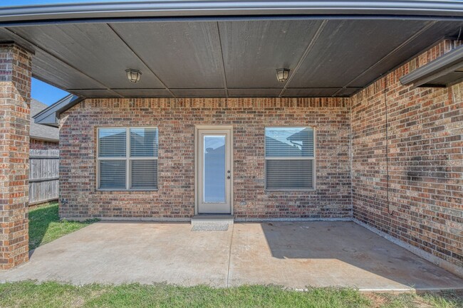 Building Photo - Beautiful home in Johnson Farms Addition!