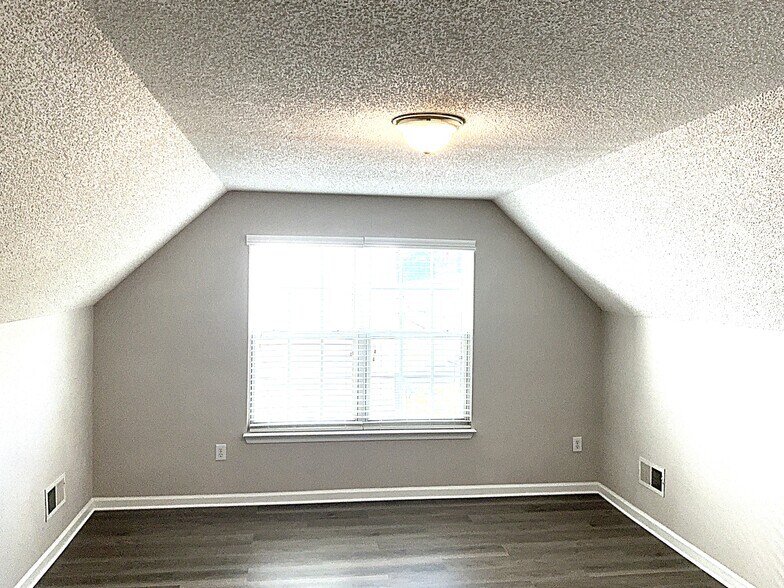 Building Photo - 1171 Lempster Dr NW