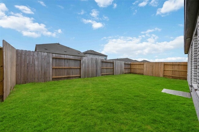 Building Photo - 16842 Spotted Oak Dr