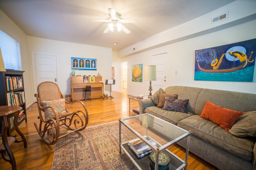 Building Photo - 3513 Wyandotte St