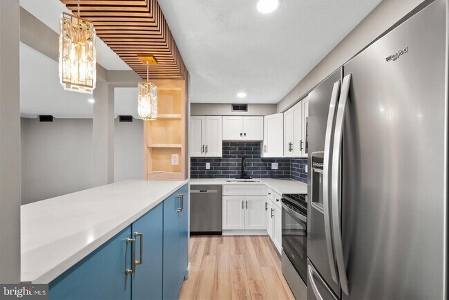 Building Photo - 8385 Brockham Dr