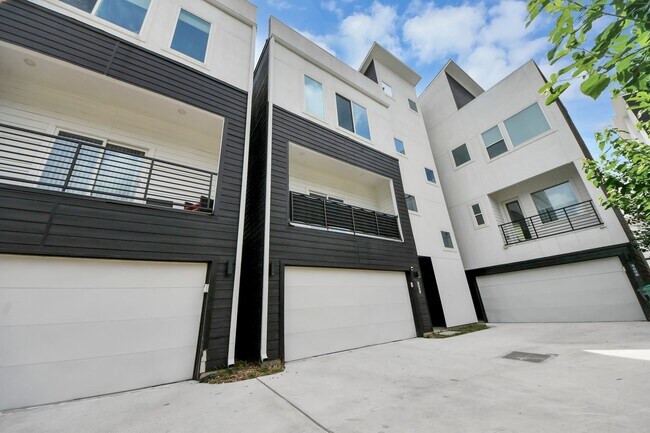 Building Photo - 4608 Coke St