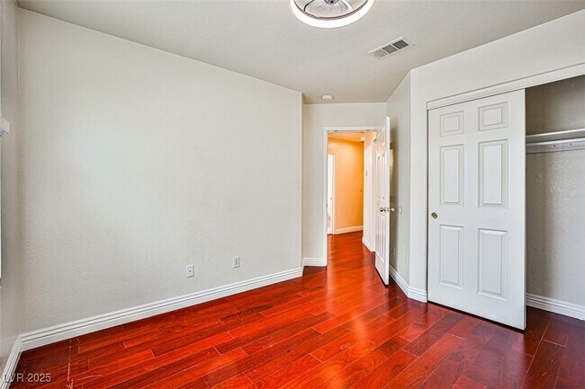 Building Photo - 5871 Salmon Falls St