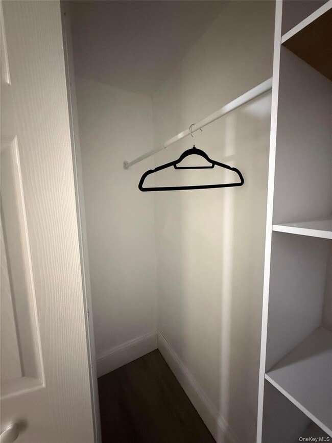 Building Photo - 30 Willow Rd