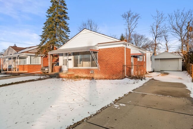 Building Photo - 28232 Edward St