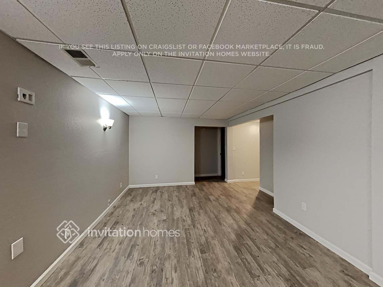 Building Photo - 3852 S Olathe Cir