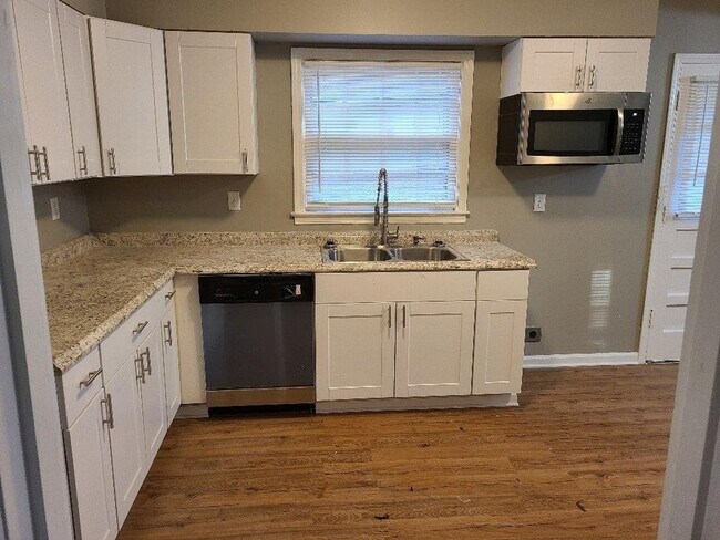 Building Photo - 3804 Joest Dr