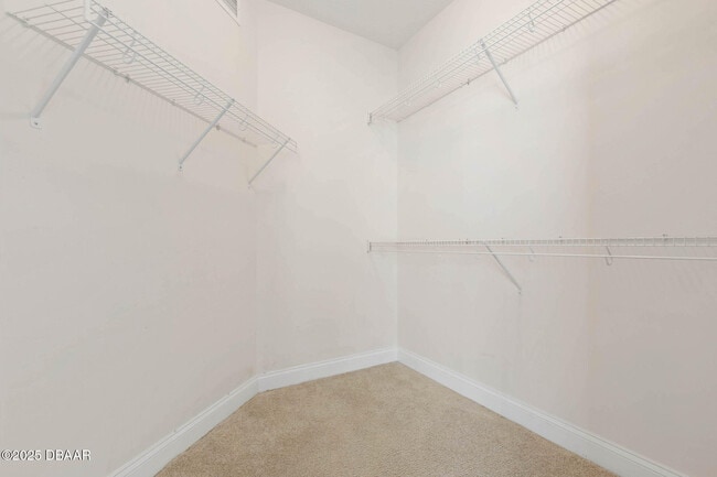 Building Photo - 231 Riverside Dr