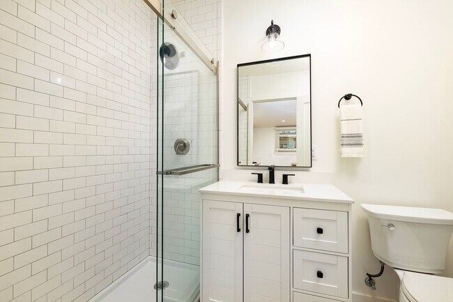 Building Photo - Studio - Downtown Santa Barbara