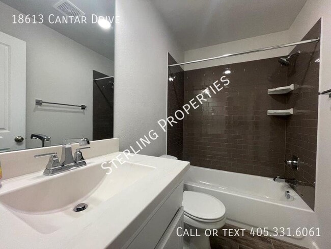 Building Photo - 18613 Cantar Dr