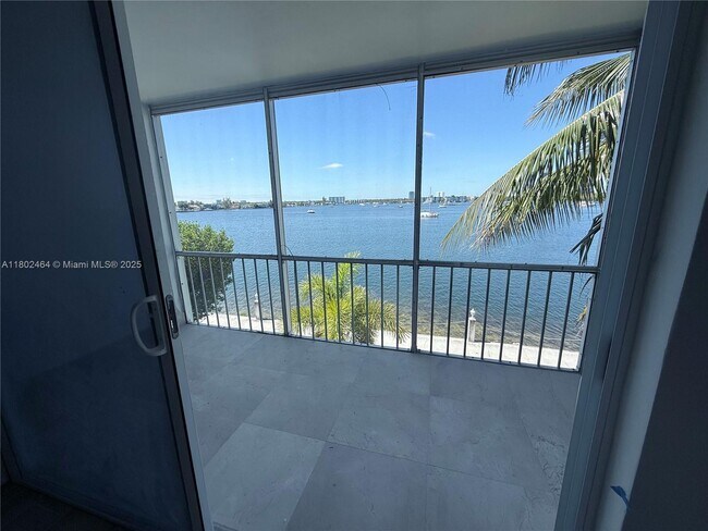 Building Photo - 3000 Marcos Dr