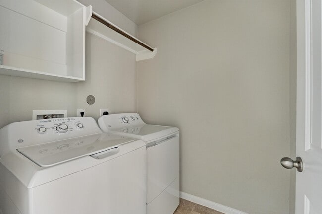 Building Photo - 3303 Woodchuck Rd