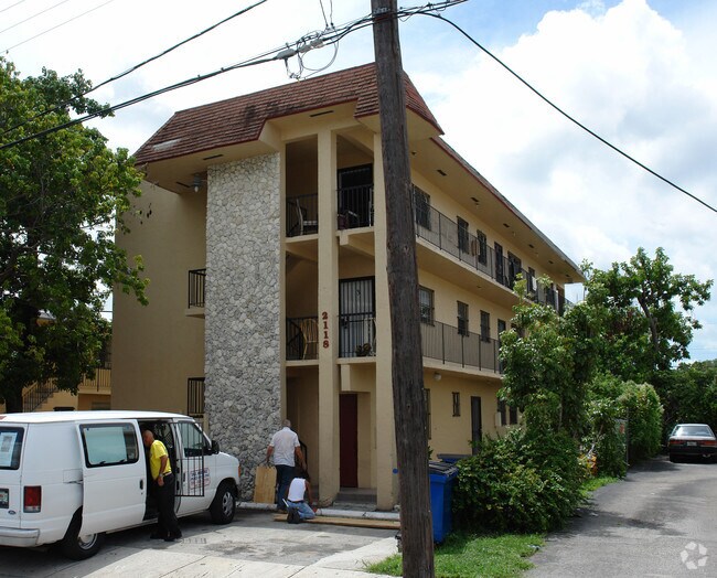 Primary Photo - 2118 SW 3rd St