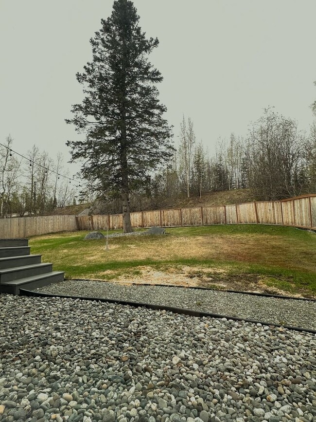 Building Photo - MASSIVE, CUSTOM 4B/2.5B Eagle River Home! ...