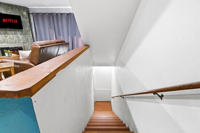 Building Photo - 731 Seacoast Dr