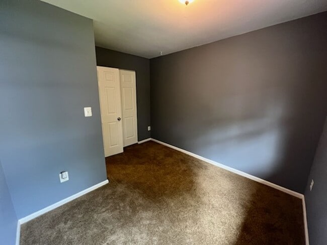 Building Photo - Beautiful 3 Bedroom 1.5 Bathrooms Anne Arundel County Town Home