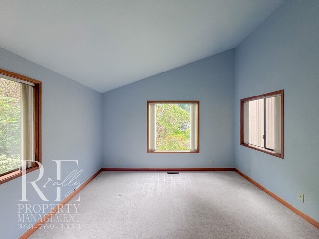 Building Photo - Vaulted 2-Bed Home with Scenic Views, Gas Fireplace & Oversized Deck