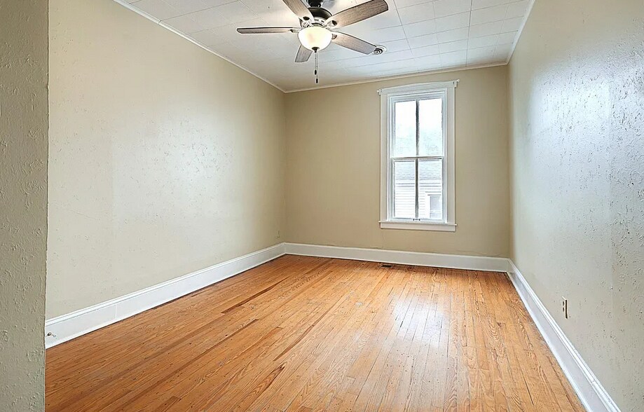 Building Photo - 2379 Table Rock Rd