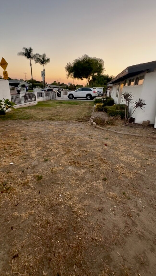 Building Photo - 2103 Avalon Ave