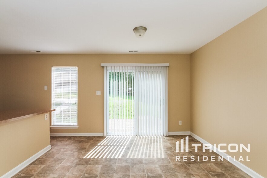 Building Photo - 5407 River Falls Dr